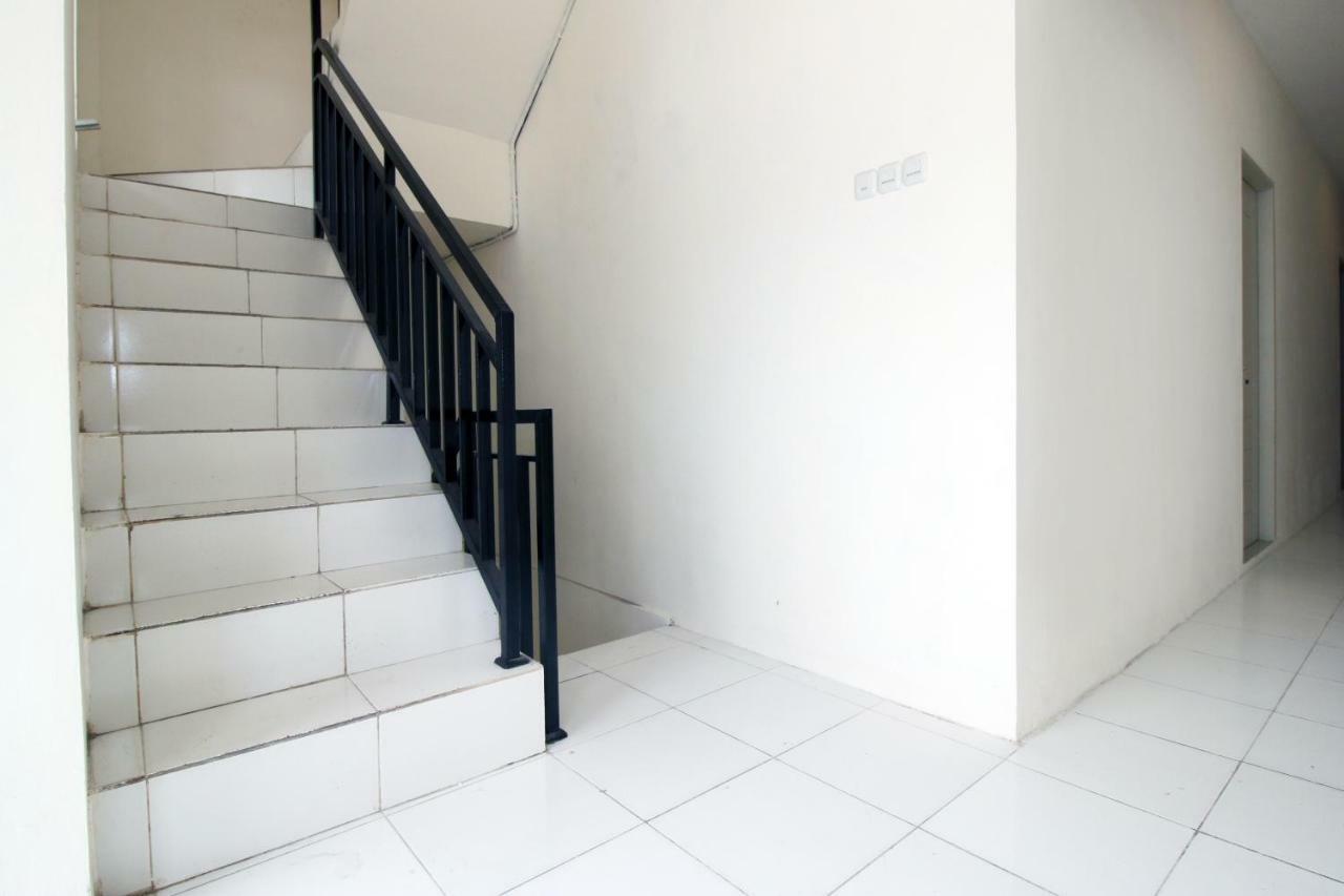Hostel Kamar Keluarga Kampung Bali III Jakarta Exteriér fotografie